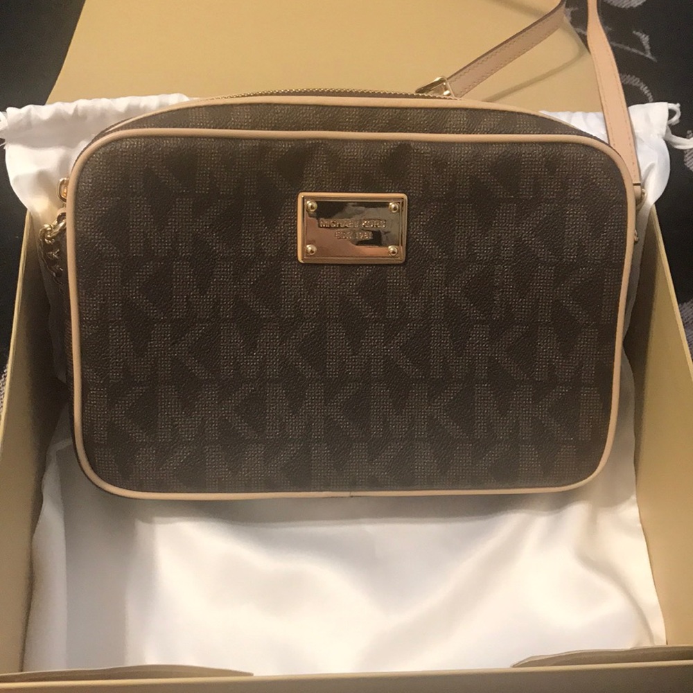 Michael kors purse